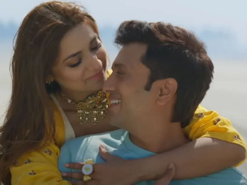  जिया शंकरने रितेश देशमुखच्या बहुचर्चित 'वेड' या चित्रपटात आपल्या अभिनयाची छाप पाडली आहे.