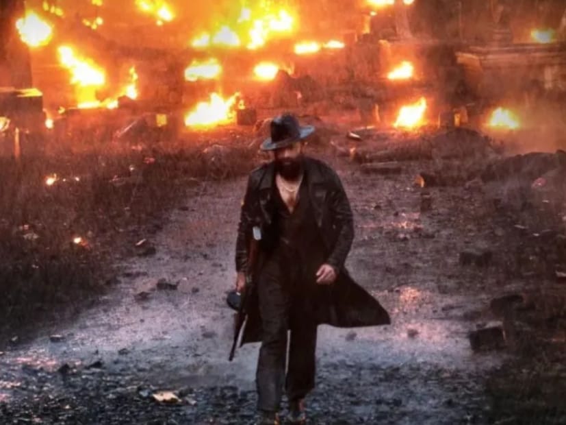  टॉक्सिक : टॉक्सिक हा चित्रपट 19 मार्च 2026 रोजी प्रदर्शित होणार आहे. हा एक पीरियड गँगस्टर ड्रामा असून गीतू मोहनदास यांनी दिग्दर्शित केला आहे. जगभरात हा चित्रपट इंग्लिश, कन्नड, हिंदी, तेलुगु, तमिळ आणि मल्याळम भाषेत प्रदर्शित होणार आहे.