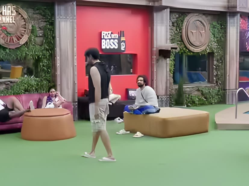  'तिकिट-टू-फिनाले' हा टास्क सहनशक्ती, प्रेशर मॅनेजमेंट आणि मानसिक आरोग्य तपासण्यासाठी होता. गार्डनर एरियामध्ये या टास्कचा सेट तयार करण्यात आला होता. 'वेल ऑफ डेस्टिनी' भोवती हा टास्क फिरत होता.