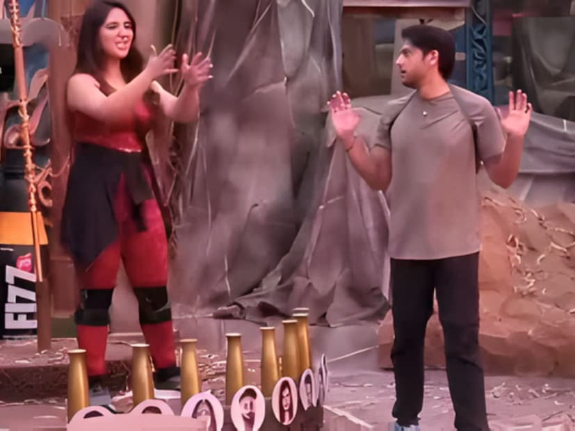  मीडिया रिपोर्टनुसार, 'बिग बॉस 19'ला या सीझनचा पहिला फायनललिस्ट मिळाला आहे. तसेच हाच स्पर्धक या सीझनचा शेवटचा कॅप्टनदेखील आहे. त्यामुळे सध्या घरात मोठा बदल पाहायला मिळू शकतो.