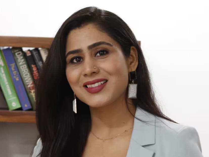  गजल अलघ या एक यशस्वी व्यवसायिका आणि Mamaearth या कंपनीच्या सह-संस्थापक आहेत. त्यांचा जन्म 2 सप्टेंबर 1988 रोजी हरियाणा येथे झाला. त्यांनी पंजाब विद्यापीठातून बीसीए (BCA) पदवी प्राप्त केली आहे. त्यानंतर त्यांनी School of Visual Arts (न्यूयॉर्क) येथून मॉडर्न आर्ट आणि डिझाइनचे शिक्षण घेतले.