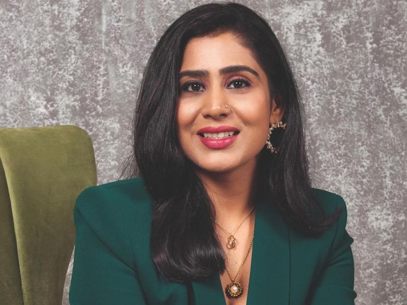  गजल यांनी आपल्या करिअरची सुरुवात फक्त महिना 1200 रुपयांच्या पगारावर केली होती. जेव्हा त्या NIIT मध्ये कॉर्पोरेट ट्रेनर म्हणून काम करत होत्या. तिथे त्या आयटी कंपन्यांमधील इंजिनिअर्स आणि मॅनेजर्सना कोडिंग आणि सॉफ्टवेअरचे प्रशिक्षण देत असत. पण त्यांच्या मेहनतीने आणि दूरदृष्टीने त्यांना देशातील सर्वोत्कृष्ट महिला उद्योजकांमध्ये स्थान मिळवून दिले.