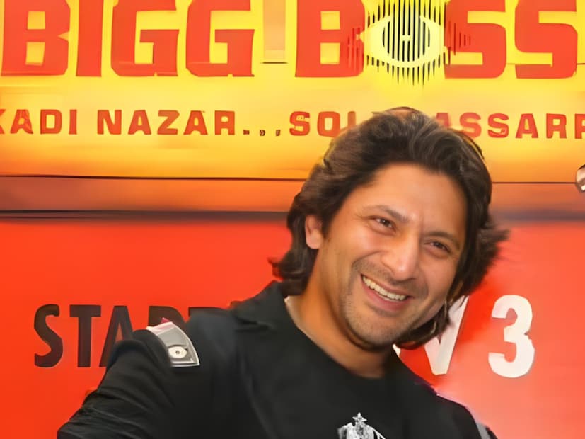  'बिग बॉस'ची क्रेझ चाहत्यांमध्ये पहिल्या सीझनपासूनच होती. बॉलिवूड अभिनेता अरशद वारसी यांनी 'बिग बॉस'चा पहिला सीझन होस्ट केला. पण त्यानंतर ते कधीही बिग बॉस होस्ट करताना दिसले नाहीत. तर दुसरा सीझन शिल्पा शेट्टी होस्ट करताना दिसली.