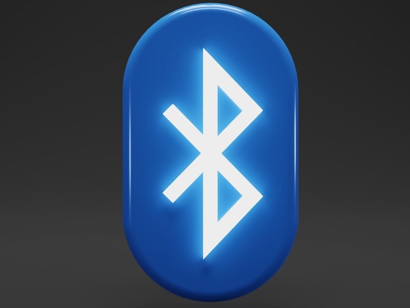 ब्लूटूथचं फक्त नावच नाही तर त्याचा लोगोही खास आहे. त्याचा लोगो यंगर फ्युथर्क सांकेतिक भाषेतून घेण्यात आला होता. जी 9 ते 11 व्या शतकात होती. हरल्डचा H आणि ब्लूटूथचा B अशी दोन अक्षरं आहे, जी या प्राचीन भाषेतील आहेत.