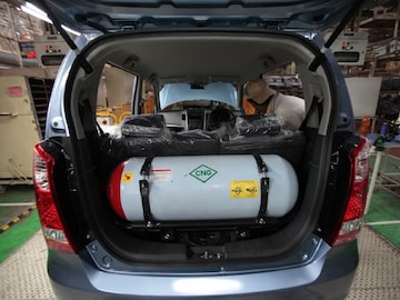 सीएनजी कार ब्लास्ट सीएनजी कार ब्लास्ट