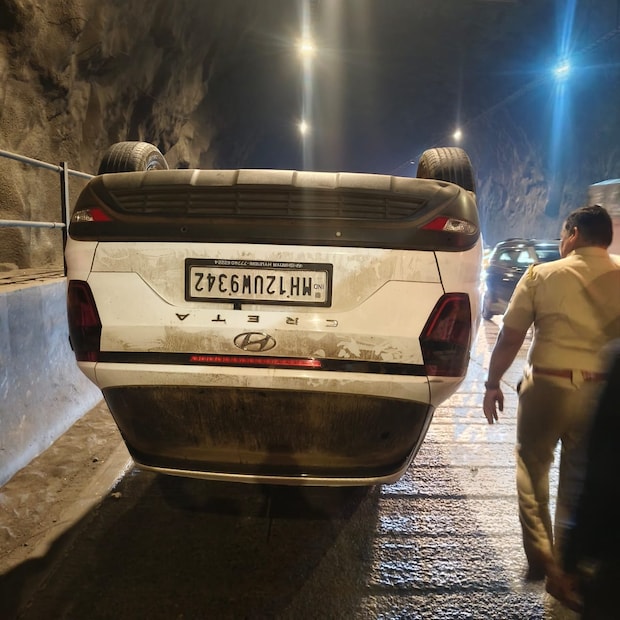  अपघातानंतर काही काळ महामार्गावर वाहतूक कोंडी निर्माण झाली होती. पोलीस आणि महामार्ग सुरक्षा पथकाने घटनास्थळी धाव घेत परिस्थिती नियंत्रणात आणली आणि वाहतूक सुरळीत केली.