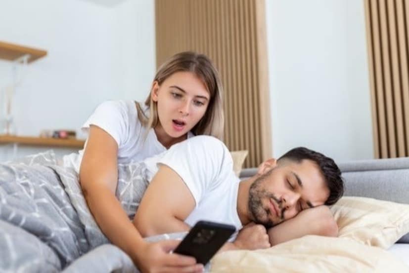 App Timersवर क्लिक केल्याने तुमच्या फोनवर डाउनलोड केलेल्या सर्व अॅप्सची यादी येईल. फोनच्या होम स्क्रीनवरून लपवलेले अॅप्स या यादीत दिसतात. म्हणून, जर तुमच्या जोडीदाराने त्यांच्या फोनवर डेटिंग अॅप किंवा इतर कोणतेही गुप्त अॅप लपवले असेल, तर तुम्ही ते अॅप येथे सहजपणे पाहू शकता.