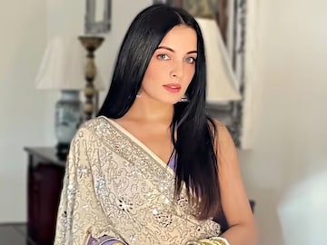 "आयुष्याने सगळंच हिरावून घेतलं", डिवोर्सनंतर सेलिना जेटलीची पहिली प्रतिक्रिया "आयुष्याने सगळंच हिरावून घेतलं", डिवोर्सनंतर सेलिना जेटलीची पहिली प्रतिक्रिया