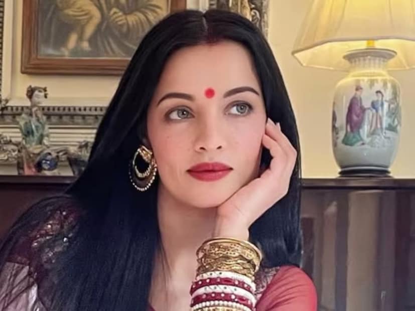  सेलिनाने पुढे असेही म्हटले आहे की, ती एका सैनिकाची मुलगी आहे. त्यामुळे प्रत्येक परिस्थितीचा ती धैर्याने सामना करते. आता माझे हृदय तुटलं आहे. जेव्हा माझ्याशी अन्याय होतो तेव्हाच मी लढते. माझ्यासाठी माझ्या सैनिक भावासाठी लढणे, मुलांसाठी लढणे आणि माझ्या सन्मानासाठी लढणे गरजेचे आहे. माझ्याशी घडलेल्या सर्व घरगुती हिंसेविरुद्ध तक्रार दाखल केली गेली आहे".