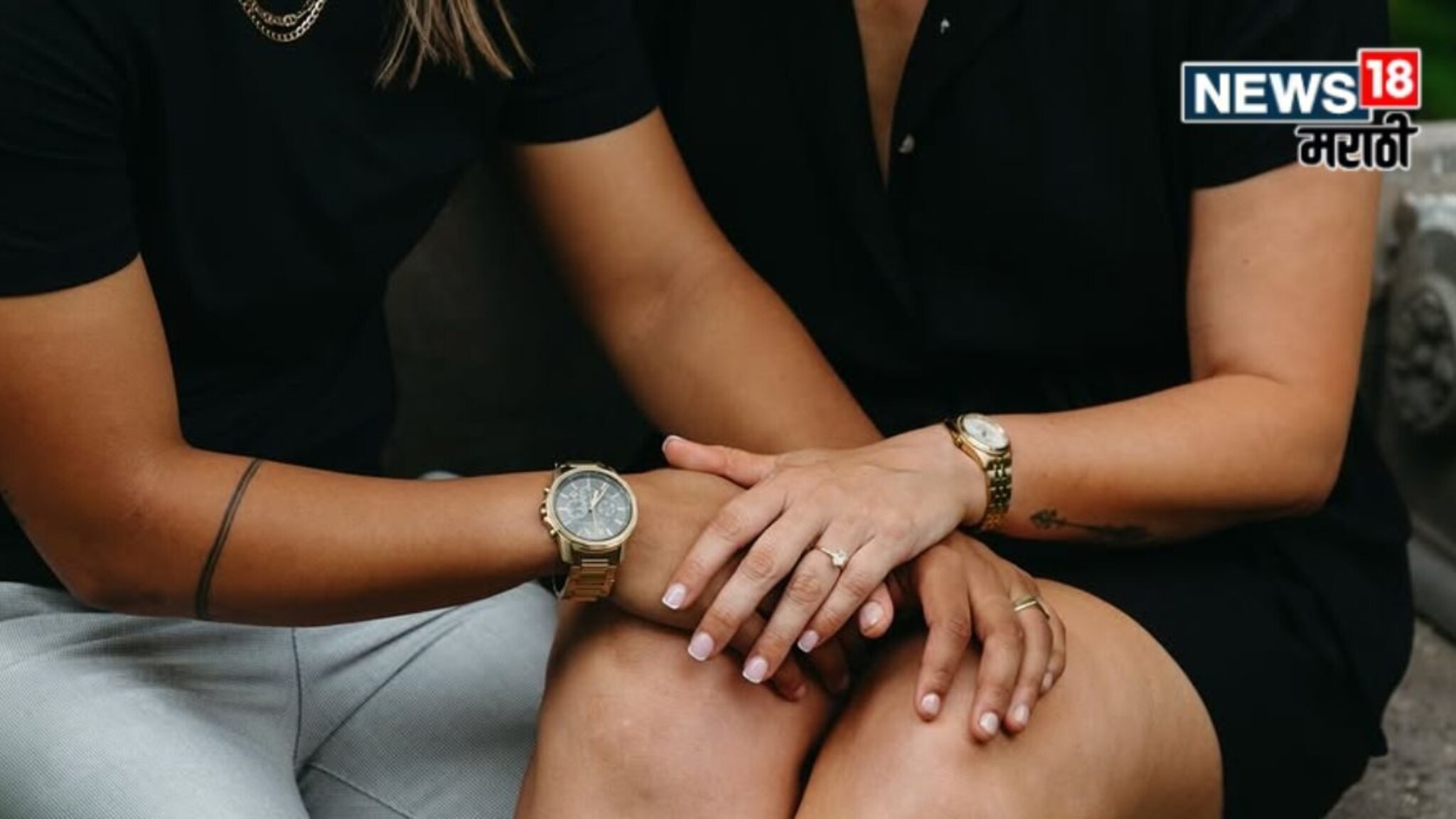 इकडं स्मृतीच्या लग्नात विघ्न पण तिकडं मुंबई इंडियन्सच्या ऑलराऊंडरने गर्लफ्रेंडसोबत उरकला साखरपुडा! पाहा कोण?