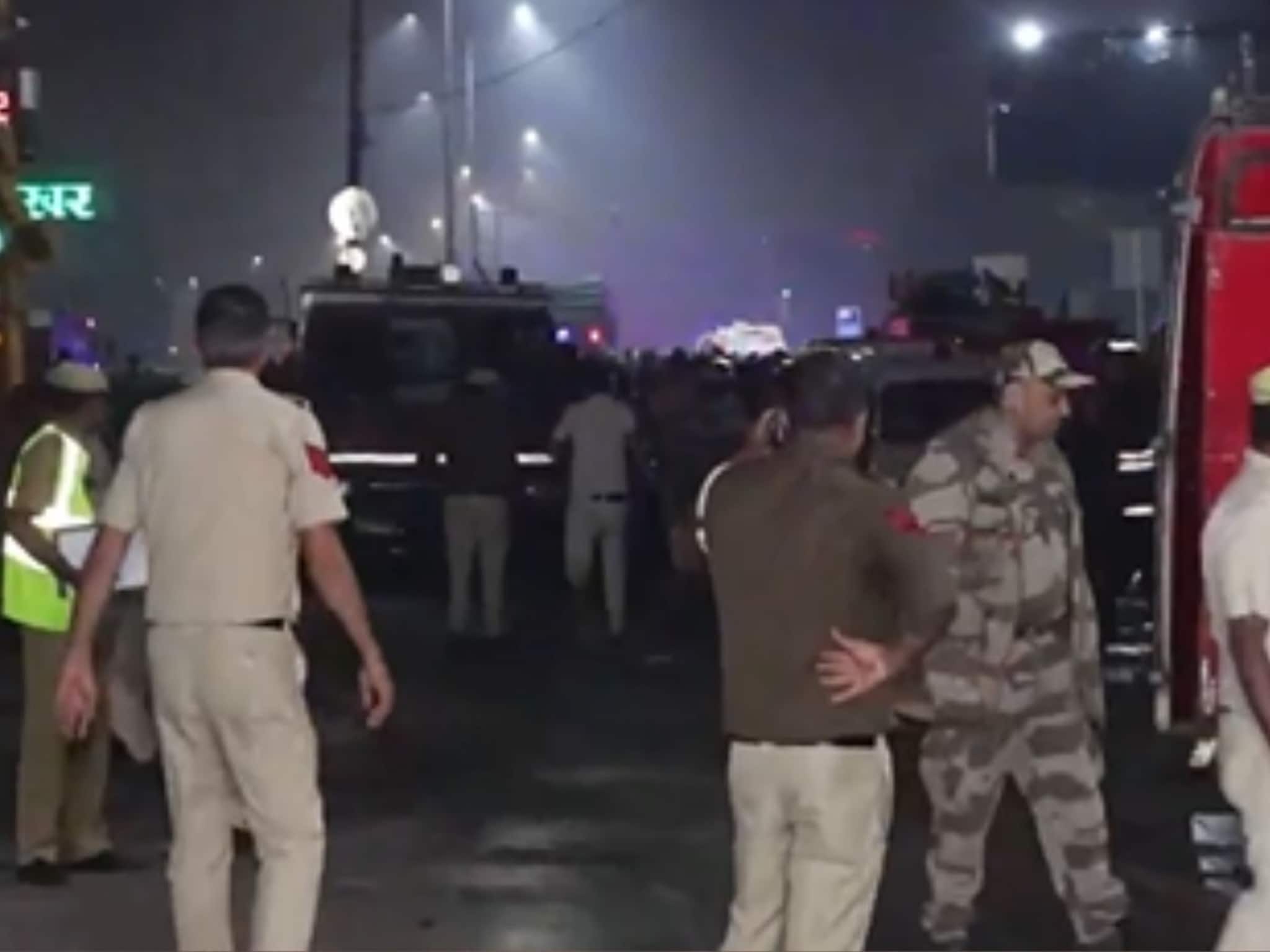 Delhi Red Fort Blast: दिल्लीवर दहशतवादी हल्ला, स्फोटात IED चा वापर, एका संशयिताला घेतलं ताब्यात