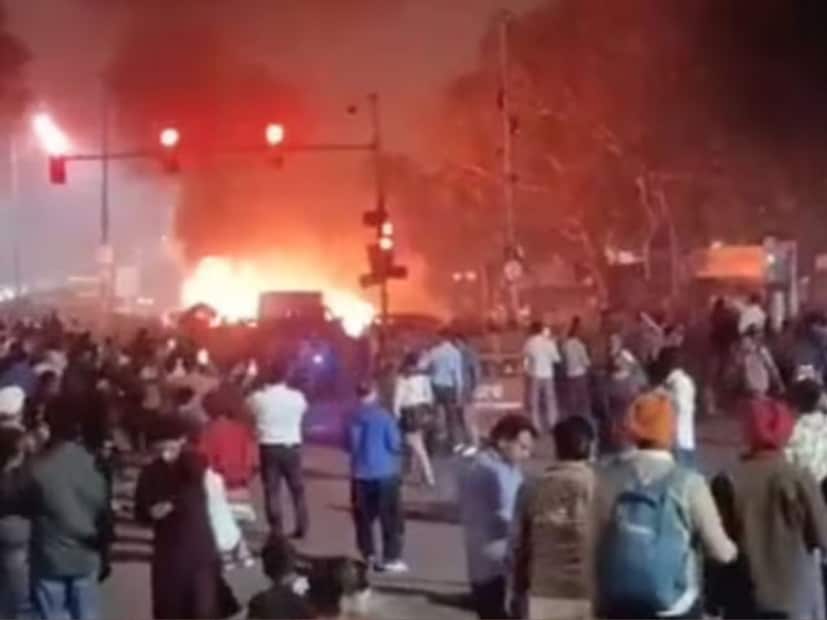 सोमवारी लाल किल्ला पर्यटनासाठी बंद असतो. इतर दिवशी ही घटना घडली असती तर मोठ्या नुकसानीची शक्यता होती. कारण अनेक पर्यटक त्यांच्या कुटुंबासह, मित्र मैत्रिणींसह येतात. विदेशी पर्यटकांची देखील संख्या जास्त असते. 