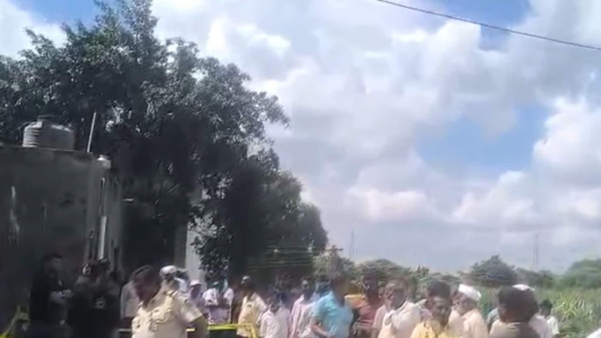 10 वर्षांनी घेतला वडिलांच्या हत्येचा बदला, कुऱ्हाडीने केले सपासप वार; तुळजापूर हादरलं