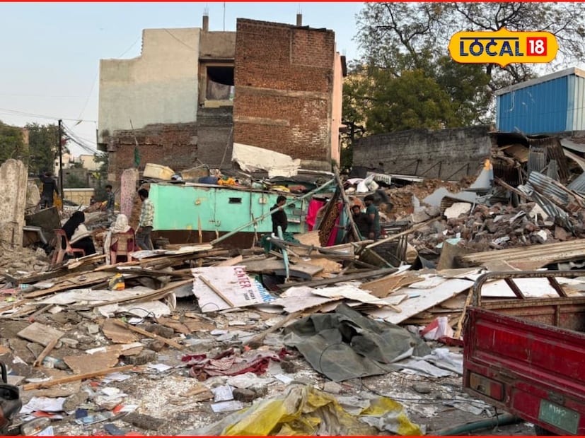 छत्रपती संभाजीनगर शहरातील महानगरपालिका सध्या ॲक्शन मोडवरती आलेली आहे. शहरातील विविध भागांमध्ये अतिक्रमण हटवा कारवाई सुरू केली आहे. महानगरपालिकेने बुधवारी शहरातील मुख्य भाग म्हणजे पैठण गेट या भागांमध्ये देखील कारवाई केलेली आहे. या ठिकाणी जे अतिक्रमण होते ते सर्व महानगरपालिकेने जमीनदोस्त केलेले आहेत. छत्रपती संभाजीनगर शहरातील महानगरपालिका सध्या ॲक्शन मोडवरती आलेली आहे. शहरातील विविध भागांमध्ये अतिक्रमण हटवा कारवाई सुरू केली आहे. महानगरपालिकेने बुधवारी शहरातील मुख्य भाग म्हणजे पैठण गेट या भागांमध्ये देखील कारवाई केलेली आहे. या ठिकाणी जे अतिक्रमण होते ते सर्व महानगरपालिकेने जमीनदोस्त केलेले आहेत.