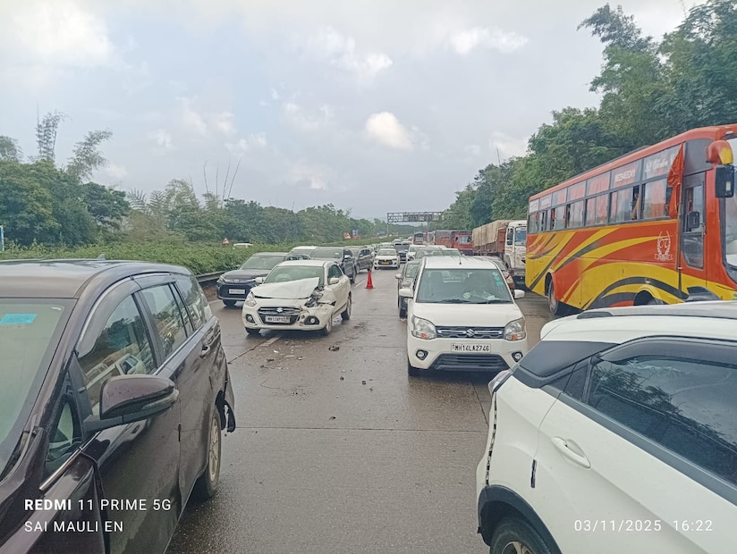  पोलीस अधिकाऱ्यांकडून अपघाताचे नेमके कारण आणि जखमींची ओळख अद्याप स्पष्ट करण्यात आलेली नाही