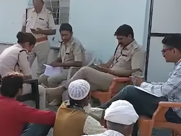 बनावट नोटांचे प्रकरण बनावट नोटांचे प्रकरण