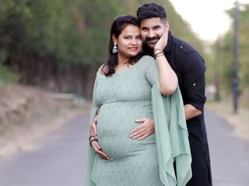  न्यूज 18 मराठीसोबत बोलताना अक्षय वाघमारे म्हणाला,"योगिताने आज सकाळी मुलीला जन्म दिला आहे. मला खरंच खूप आनंद झालाय. आज दुर्गाष्टमी आहे आणि लक्ष्मी घरी आली आहे. त्यामुळे आज घरी सण साजरा होणार आहे".