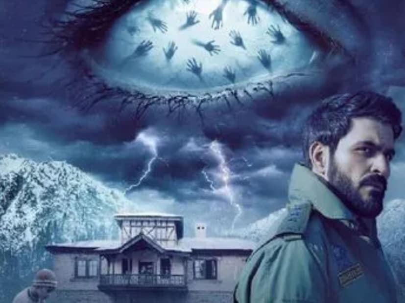  बारामूला : मानव कौल आपल्या जबरदस्त अभिनयासाठी ओळखला जातो. मानव कौलचा 'बारामूला' हा चित्रपट नेटफ्लिक्स या ओटीटी प्लॅटफॉर्मवर रिलीज झाला आहे. 'बारामूला' हा एक सुपरनॅचरल मिस्ट्री चित्रपट आहे. काश्मीरमधील भीतीदायक गोष्टींवर भाष्य करणारा हा चित्रपट आहे. या चित्रपटात थ्रिलर, सायकोलॉजिकल ड्रामा आणि लोकल कथांचं मिश्रण पाहायला मिळेल. एका पोलिस अधिकाऱ्याची गोष्ट या सीरिजमध्ये दाखवण्यात आली आहे. हरवलेल्या मुलांचा शोध हा पोलीस अधिकारी कसा घेणार हे जाणून घेण्यासाठी हा चित्रपट पाहाच.