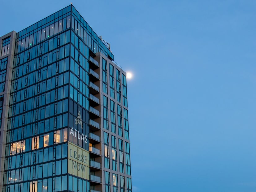  बुधवारी 5 नोव्हेंबर रोजी 'सूपरमून' सायं. 05: 44 वाजता पूर्वेला उगवेल आणि रात्रभर आपणास सुंदर दर्शन देईल. त्रिपुरारी पौर्णिमेच्या दिवशी जर चंद्र पृथ्वीपासून दूर असेल तर चंद्रबिंब लहान आणि कमी तेजस्वी दिसणाऱ्या चंद्राला मायक्रो मून म्हणतात. पण आज आकाशात 'मायक्रो मून' दिसणार नसून 'सूपर मून' दिसणार आहे.