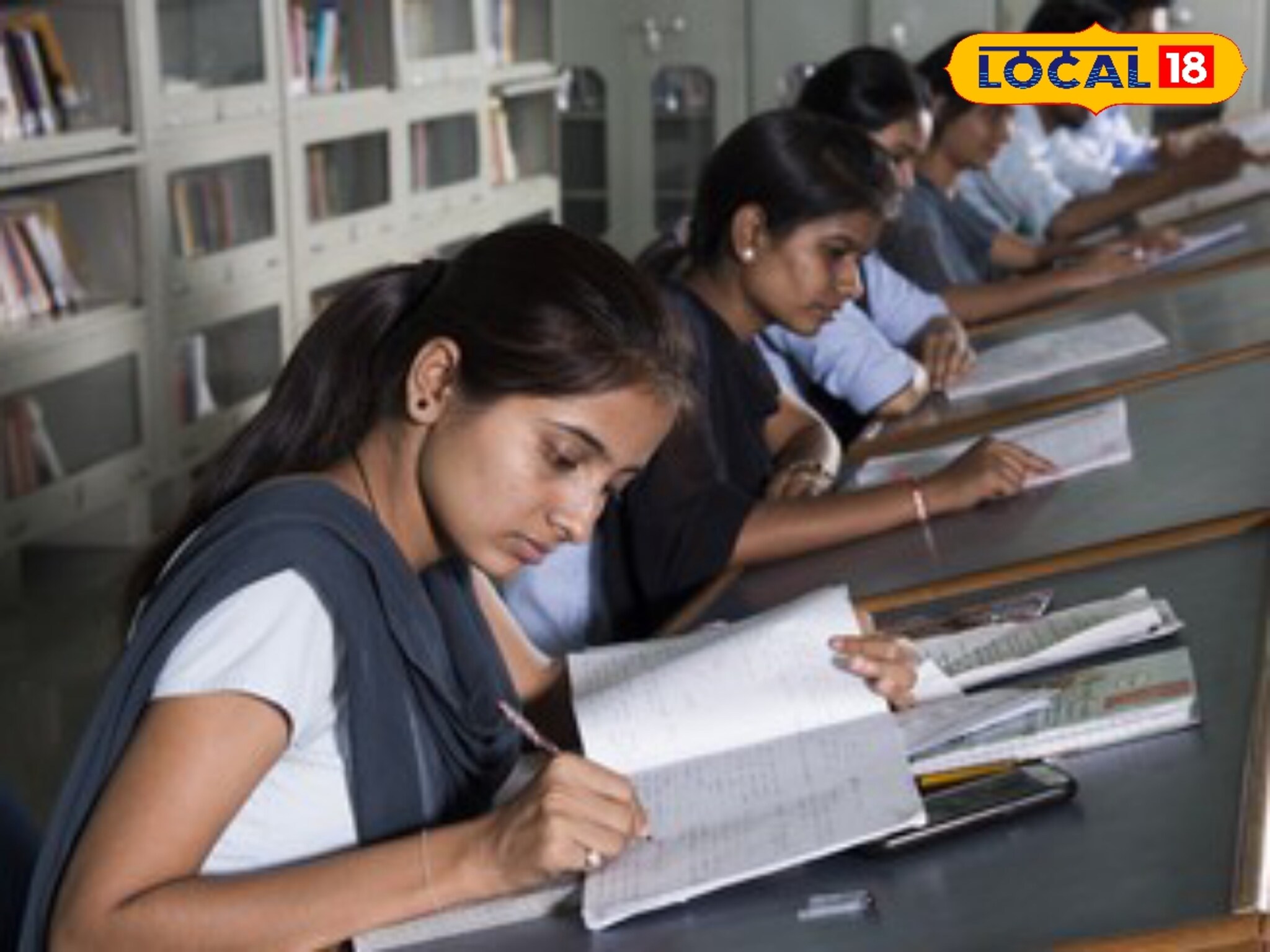 SSC Exam 2026: दहावी, बारावी परीक्षेचं वेळापत्रक जाहीर, पहिला आणि शेवटचा पेपर कधी? पाहा संपूर्ण माहिती