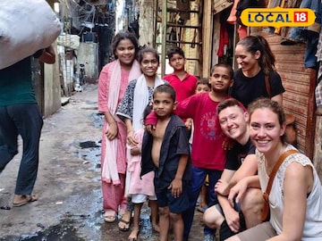 Dharavi Tourism: धारावीच्या झोपडपट्टीची जगाला भुरळ, ‘स्लम टुरिझम’मध्ये 15 कोटींची उलाढाल, का आहे खास? Dharavi Tourism: धारावीच्या झोपडपट्टीची जगाला भुरळ, ‘स्लम टुरिझम’मध्ये 15 कोटींची उलाढाल, का आहे खास?