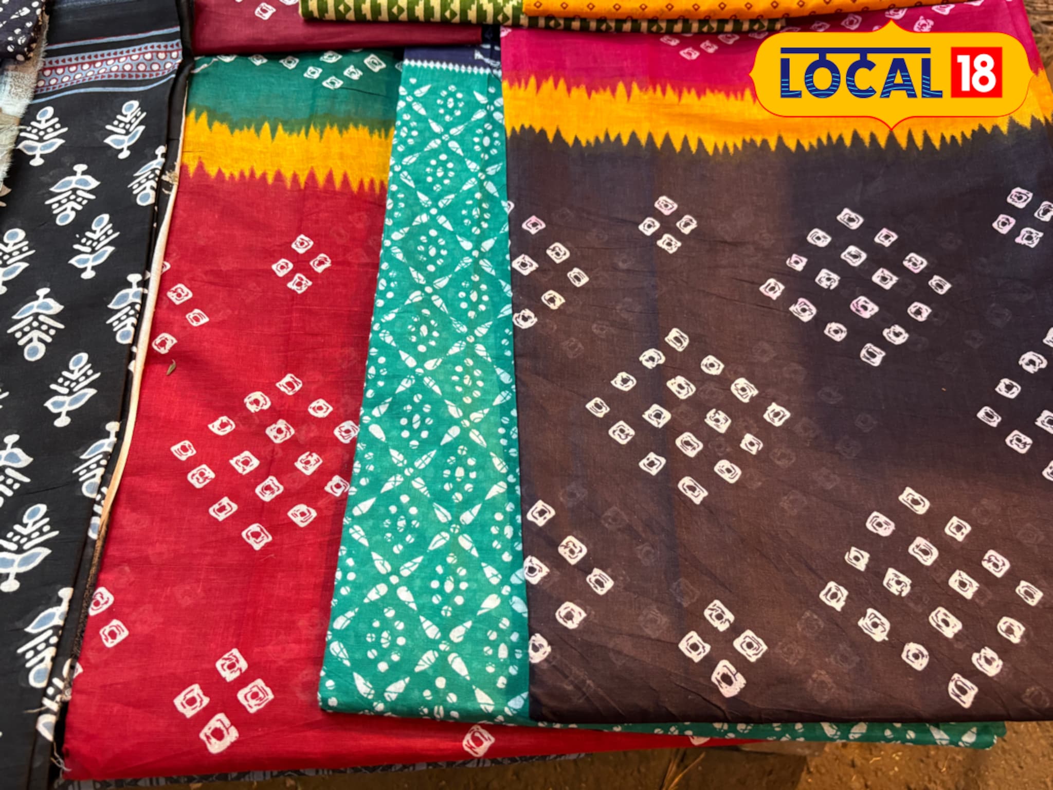 अस्सल कॉटन साड्या, खरेदी करा फक्त 350 रुपयांत, मुंबईतील हे ठिकाण माहितीये का?