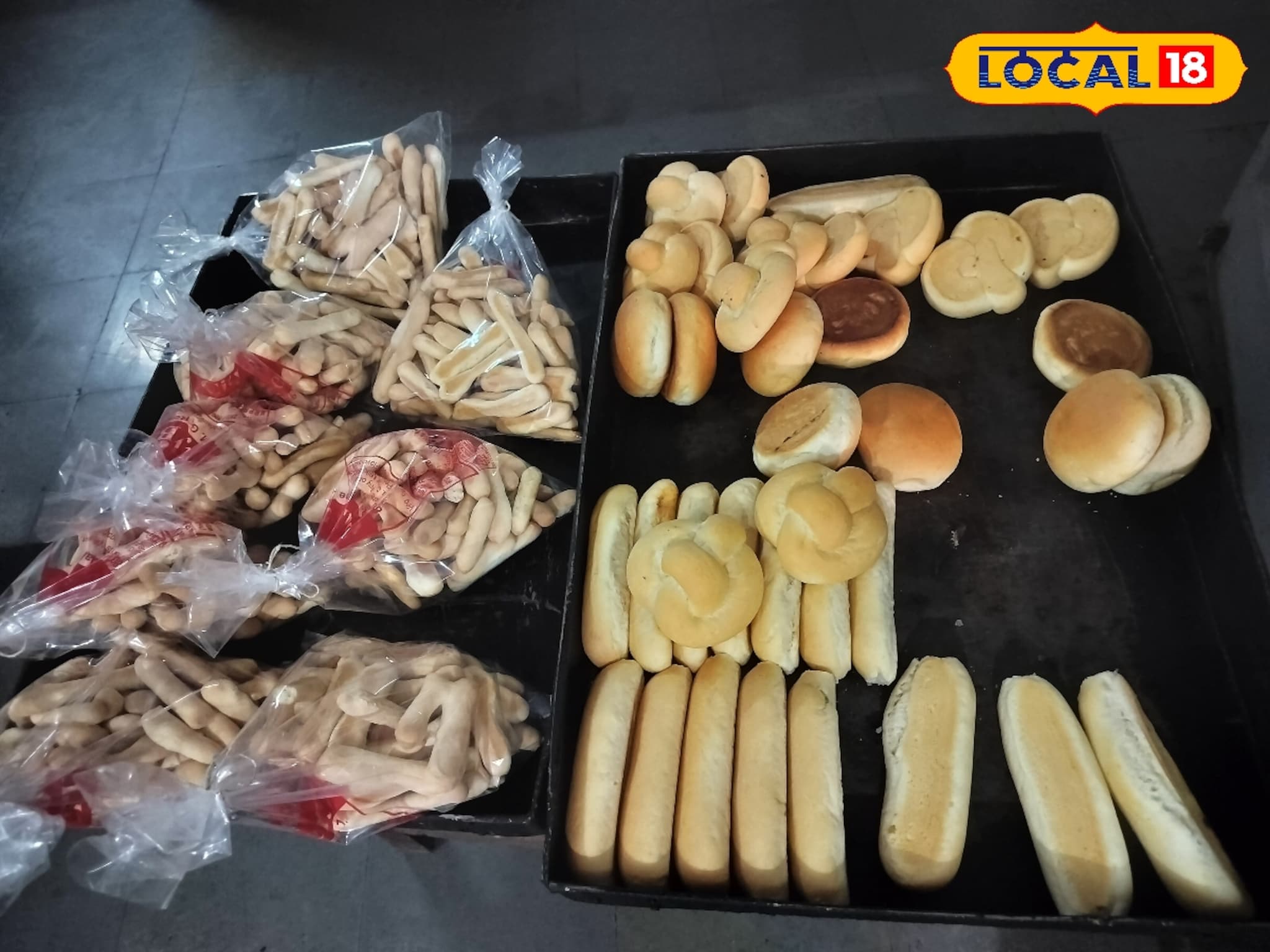 100 वर्षांची परंपरा, 30 प्रकारचे मिळतात पदार्थ, पुण्यातील बेकरी माहितीये का?