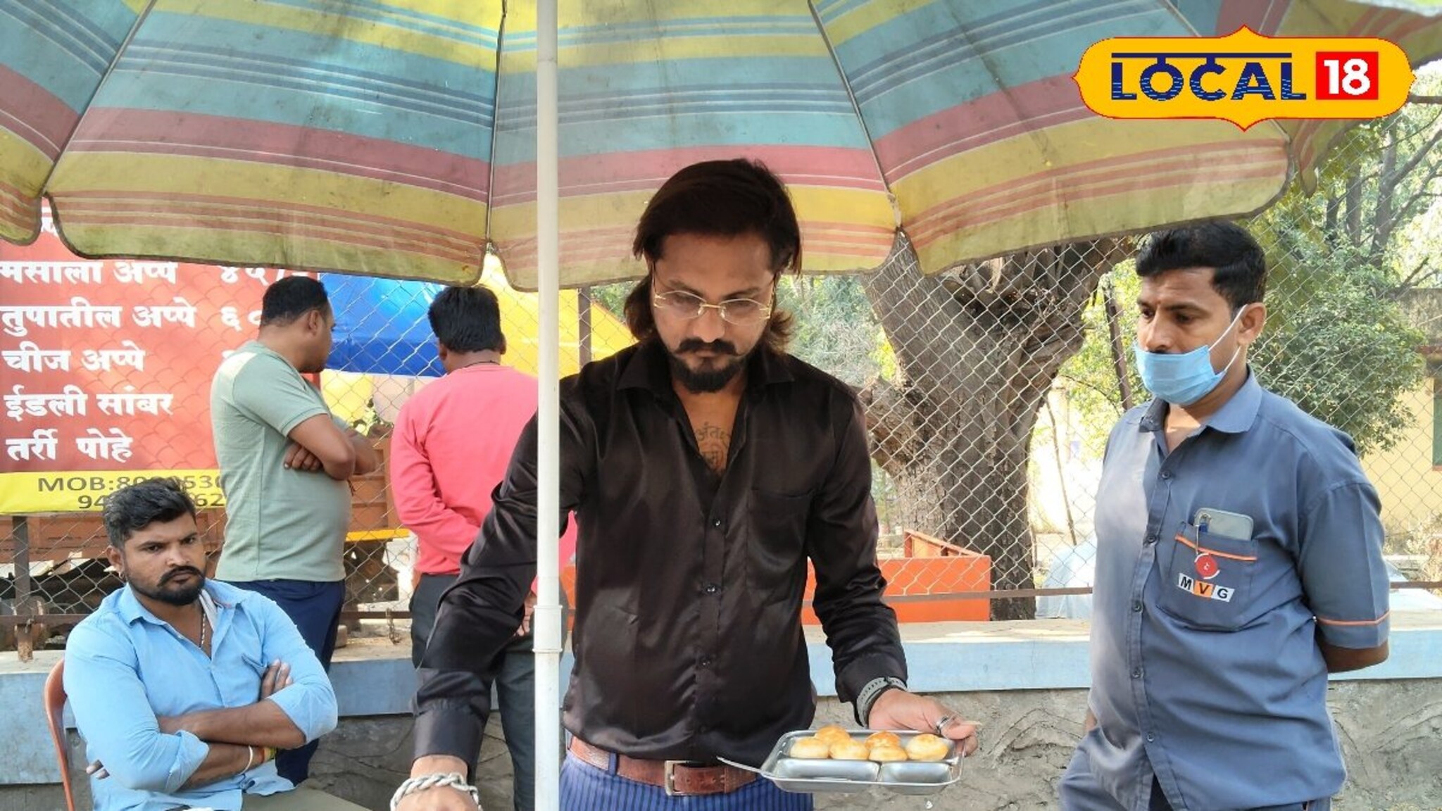 Success Story : नोकरी सोडली, तरुणाने सुरू केलं नाश्ता सेंटर, आता वर्षाला लाखात कमाई