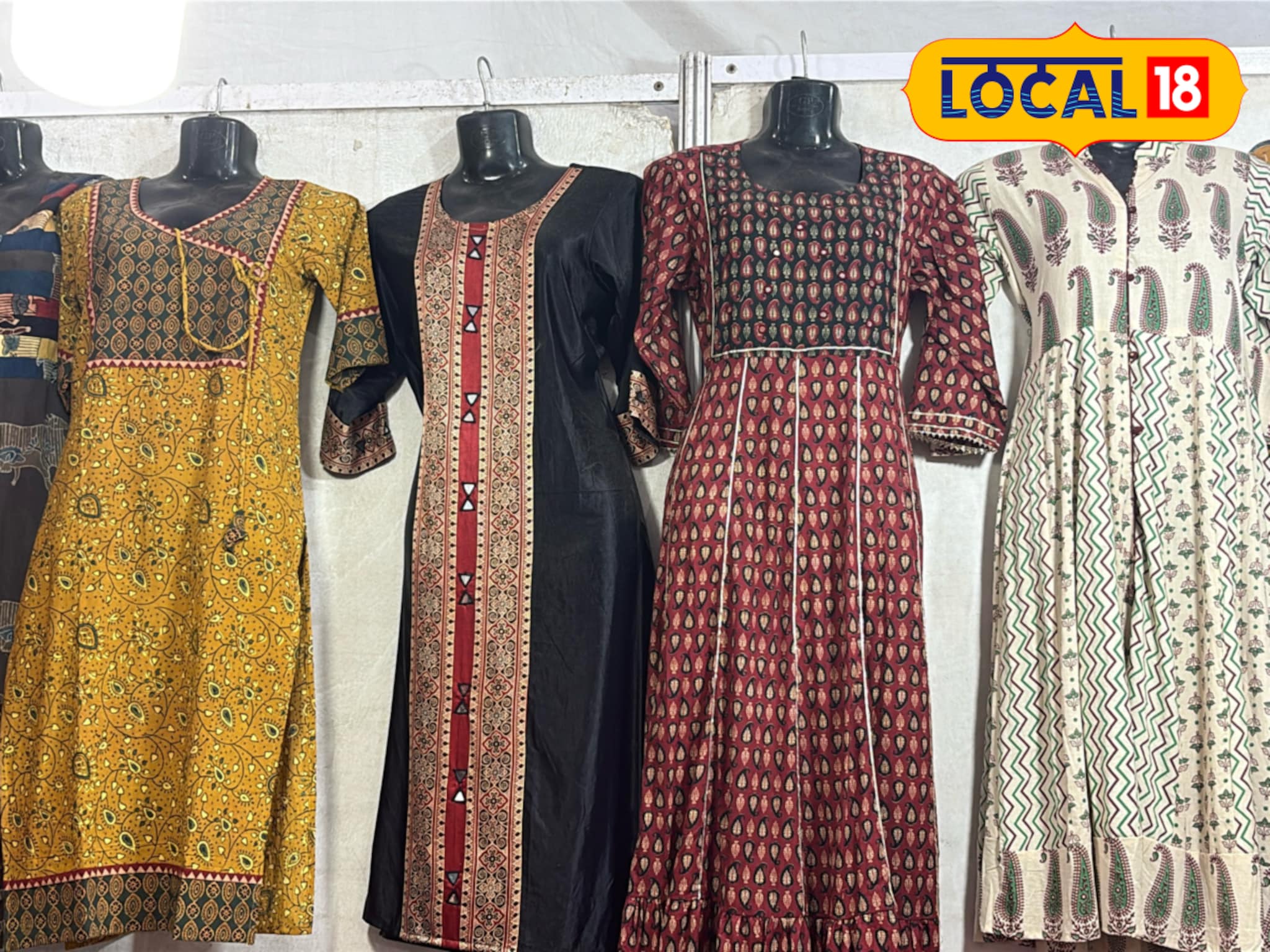 हॅन्डक्राफ्ट दागिने-कुर्ती-साड्या फक्त 550 रुपयांपासून! खरेदीसाठी गाठा बोरिवलीतील 'हे' ठिकाण