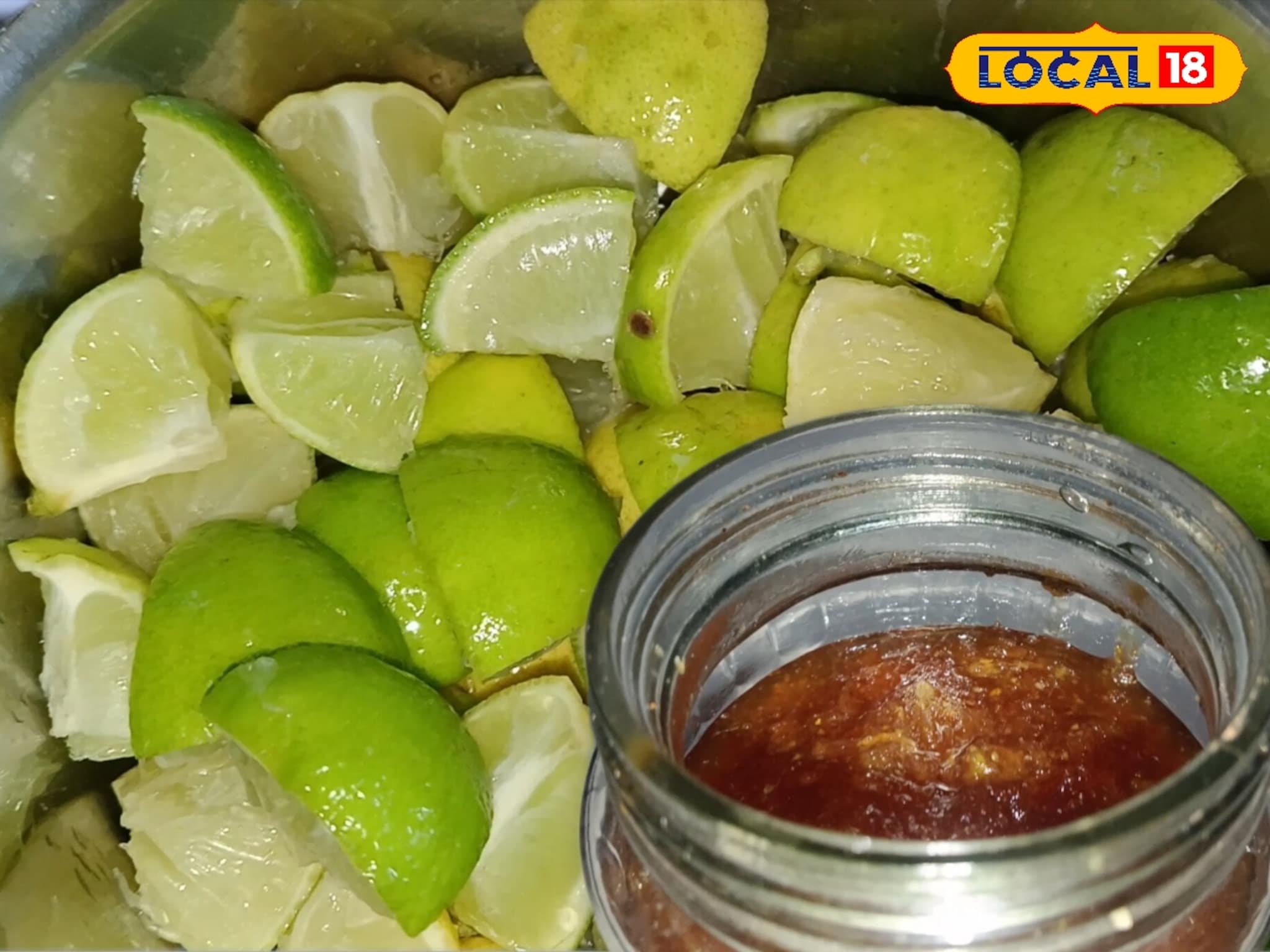 Instant Lemon Pickle : दररोजच्या जेवणात चटकदार खायला हवंय? 'या' सोप्या पद्धतीने बनवा लिंबू क्रश 