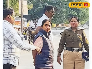 अफगाणी बॉयफ्रेंड, बड्या नेत्यांसोबत फोटो, ‘5 स्टार’मध्ये राहणाऱ्या महिलेचं पाक कनेक्शन, छ. संभाजीनगरात खळबळ अफगाणी बॉयफ्रेंड, बड्या नेत्यांसोबत फोटो, ‘5 स्टार’मध्ये राहणाऱ्या महिलेचं पाक कनेक्शन, छ. संभाजीनगरात खळबळ