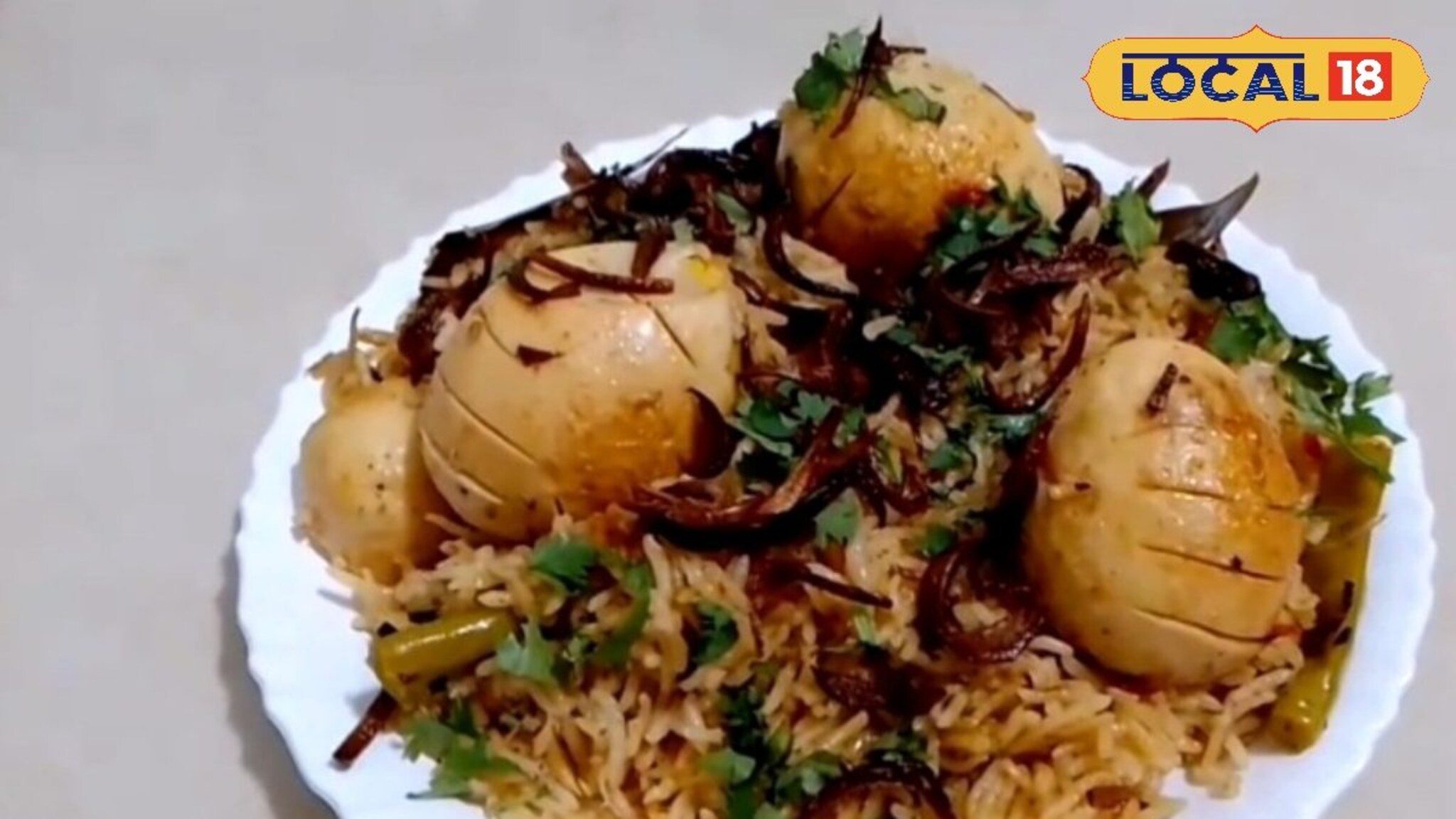 Egg Pulao Recipe : हिवाळ्यात जेवणात काहीतरी स्पेशल हवंय?  झटपट तयार होणारा बनवा अंडा पुलाव, रेसिपीचा Video
