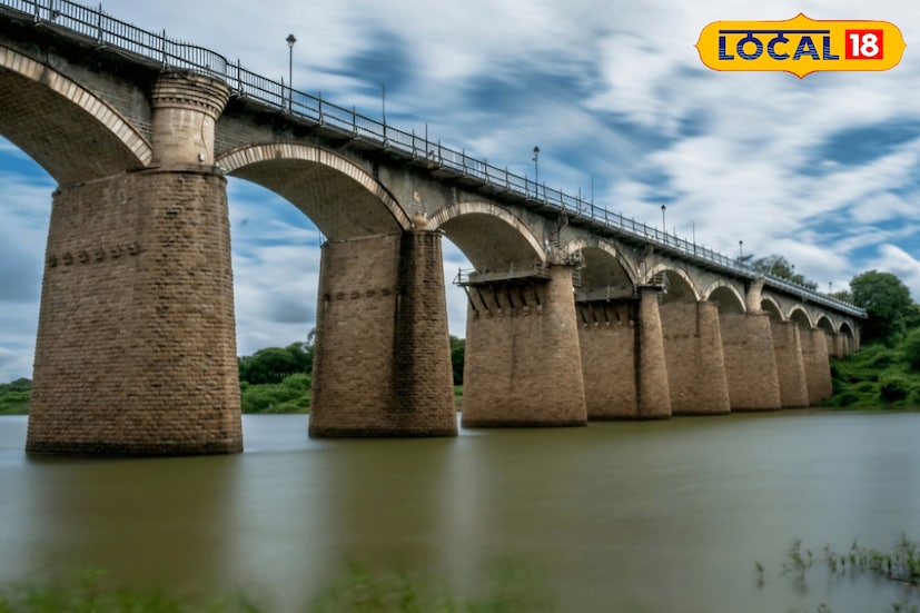 पुणे जिल्ह्यात थंडीचा कडाका अंशत: कमी झाला असून गुरुवारी कमाल तापमान 29.4 आणि किमान 14.6 अंश सेल्सिअस नोंदवण्यात आले. आज कमाल तापमान 30 अंशापर्यंत राहील. तर किमान तापमानात काहीशी घट होऊन ते 14 अशांवर राहील. 