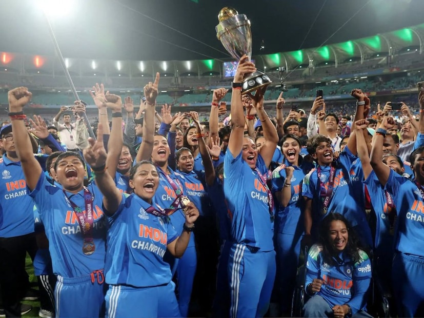  भारत याआधी तिनदा वर्ल्ड कप फायनल पर्यंत पोहोचला होता. पण दोन वेळेस त्यांना अपयश आले होते. पण आता तिसऱ्या प्रयत्नात भारताला पहिल्यांदाच वर्ल्ड कपवर नाव कोरण्यात यश आलं.