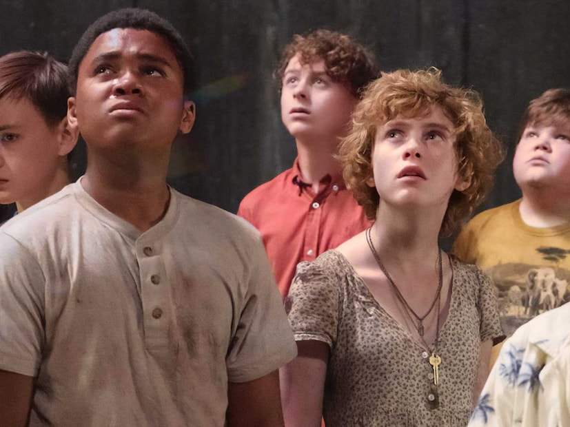  जॉन वेन गेसी हा एक कुख्यात अमेरिकन सिरीयल किलर होता. ज्याला 1972 ते 1978 दरम्यान 33 तरुणांची हत्या केल्याबद्दल दोषी ठरवण्यात आले होते. तो पार्ट्या आणि चॅरिटी कार्यक्रमांमध्ये क्लाउन म्हणून वेश बदलून लोकांचे मनोरंजन करायचा आणि त्यानंतर त्यांनाच आपले बळी बनवायचा. जॉन वेन गेसीने दीर्घकाळ दुहेरी आयुष्य जगले. दिवसा तो एक व्यापारी आणि समाजसेवक म्हणून वागत असे. तर रात्री तो तरुणांना आपल्या घरी बोलावून त्यांची निर्दयीपणे हत्या करत असे.