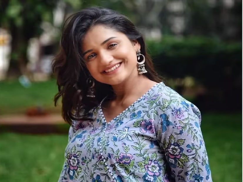  अभिजात मराठी ओटीटीसोबत बोलताना हृताने मी लालबागची मुंबई असल्याचं सांगितलं आहे. यावेळी हृताला प्रश्न विचारण्यात आला की, आम्ही असं ऐकलंय की तू लालबागची मुलगी आहेस. या प्रश्नाचं उत्तर देत हृता म्हणाली,"हो. मी लालबागची मुलगी आहे. ब्रान इन ब्रॉटअप इन लालबाग".