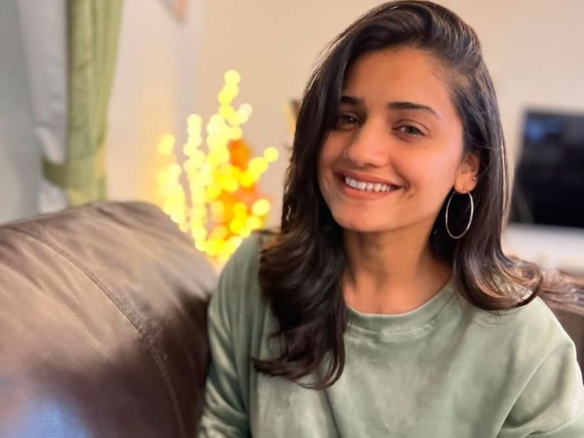  हृता पुढे म्हणाली,"माझ्यात थोडं लालबागचं आहे. जे मी 'टाइमपास 3' या चित्रपटात वापरलं. माझं बालपण लालबागमध्ये गेलं आहे". हृता दुर्गुळेने पुढे रुईया कॉलेजमधून शिक्षण घेतलं. आज मराठी मनोरंजनसृष्टीतील आघाडीच्या अभिनेत्रींमध्ये हृताचा समावेश होतो.