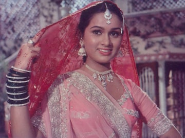 ऋषी कपूरसोबत ब्लॉकबस्टर देणारी ही मराठी अभिनेत्री राज कपूरची होती फेव्हरेट! ऋषी कपूरसोबत ब्लॉकबस्टर देणारी ही मराठी अभिनेत्री राज कपूरची होती फेव्हरेट!