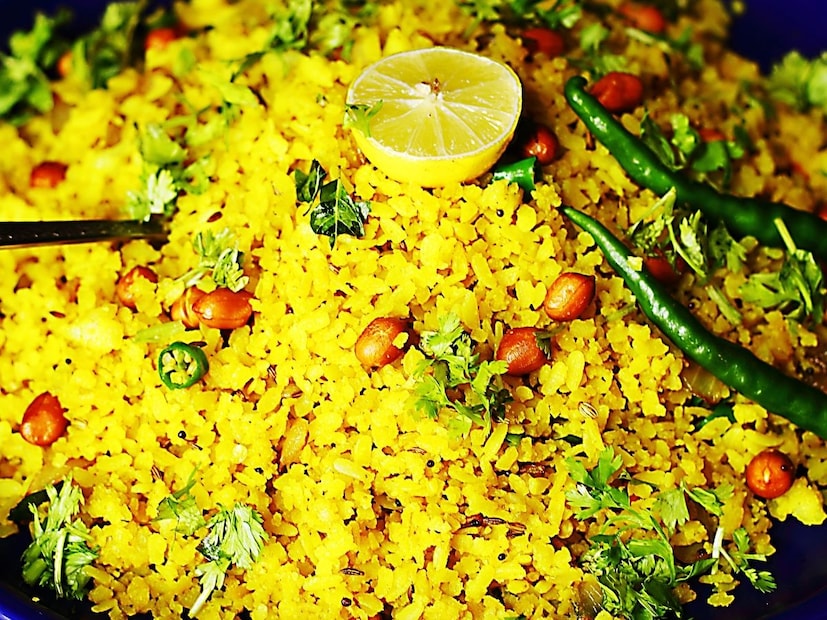 पण कांदेपोहे बनवल्यानंतर कधी ते कडक राहतात तर कधी खूपच चिकट किंवा घट्ट होतात, काही जणांचे सुटसुटीत मोकळे कांदेपोहे होतात.