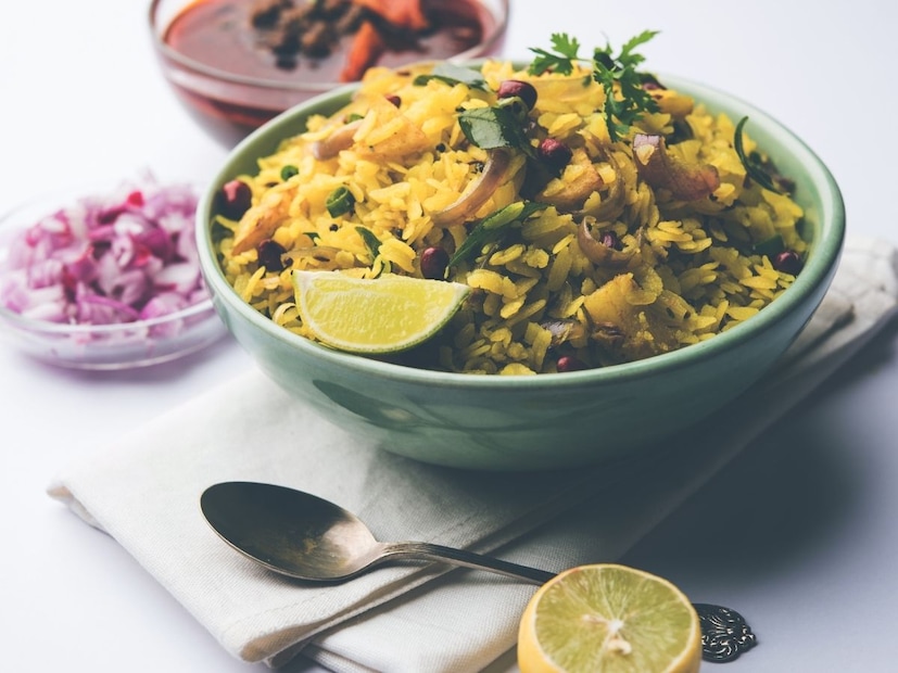 आता एकदा अशा पद्धतीने कांदेपोहे बनवून पाहा. तसंच तुम्ही मोकळे, सुटसुटीत कांदेपोहे बनवण्यासाठी काय करता, कोणती ट्रिक वापरता ते आम्हाला आमच्या सोशल मीडियाच्या कमेंट बॉक्समध्ये नक्की सांगा.