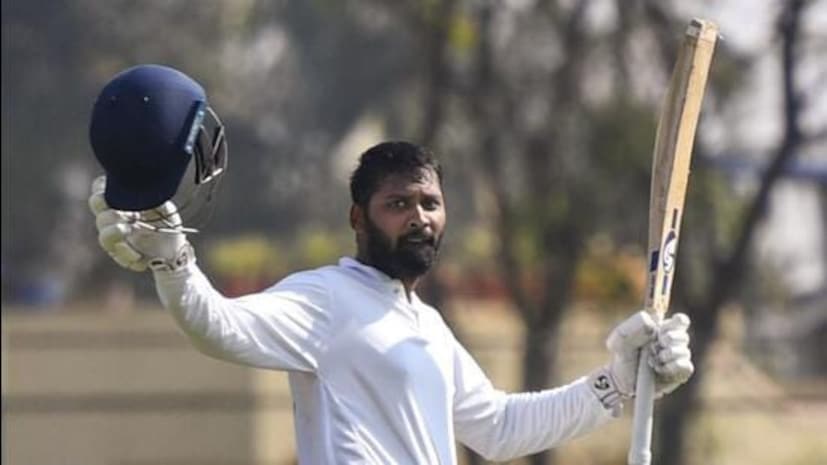 सध्याच्या रणजी मोसमात स्मरण सर्वाधिक रन करणाऱ्या खेळाडूंमध्ये चौथ्या क्रमांकावर आहे. स्मरणने या रणजी मोसमात 119 च्या सरासरीने 595 रन केल्या आहेत.