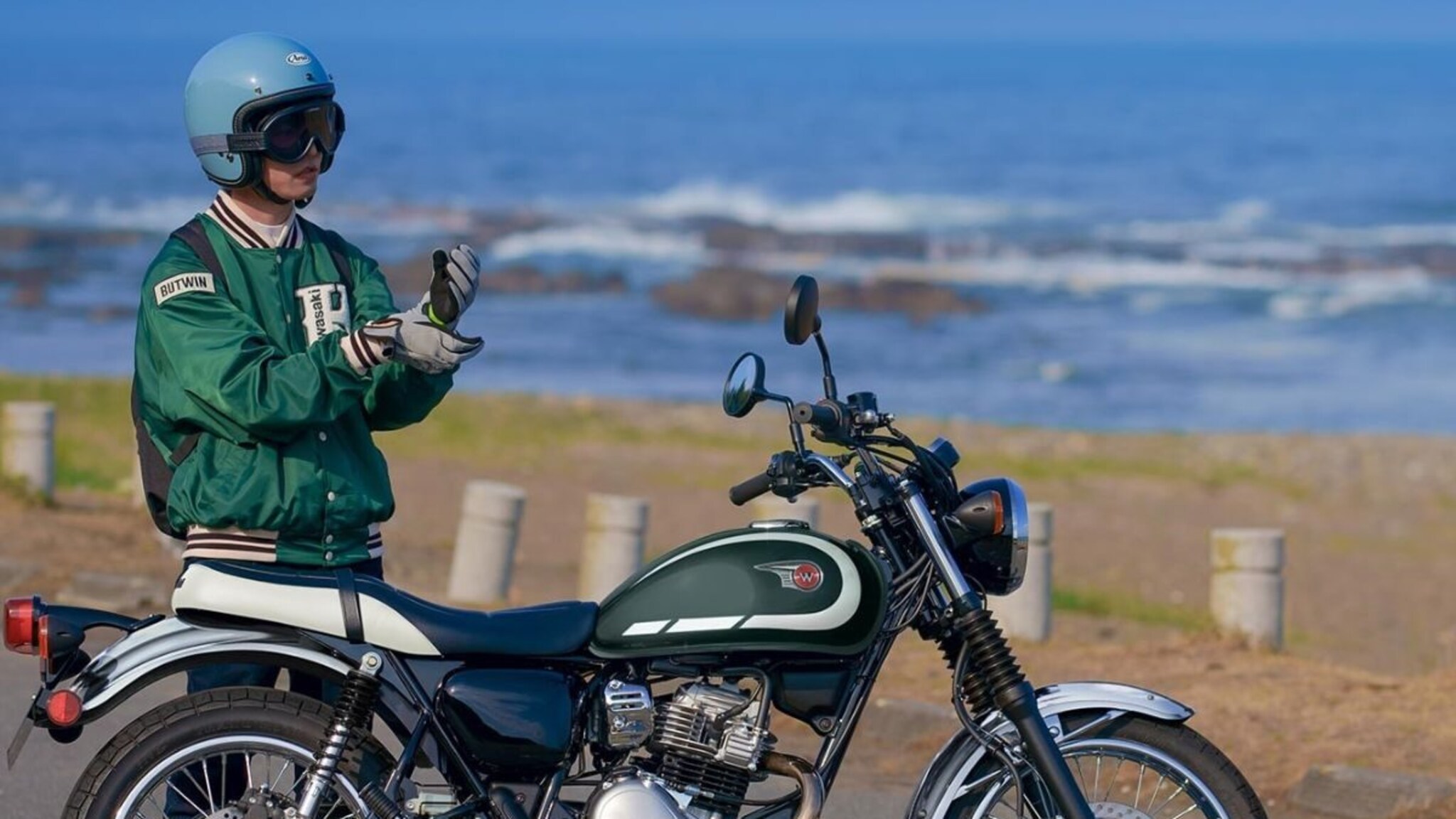 Kawasaki W230 : जड बुलेट आता विसरा, येतेय तिच्यासारखी दिसणारी अन् वजनाने हलकी Bike, लूकही जबरदस्त