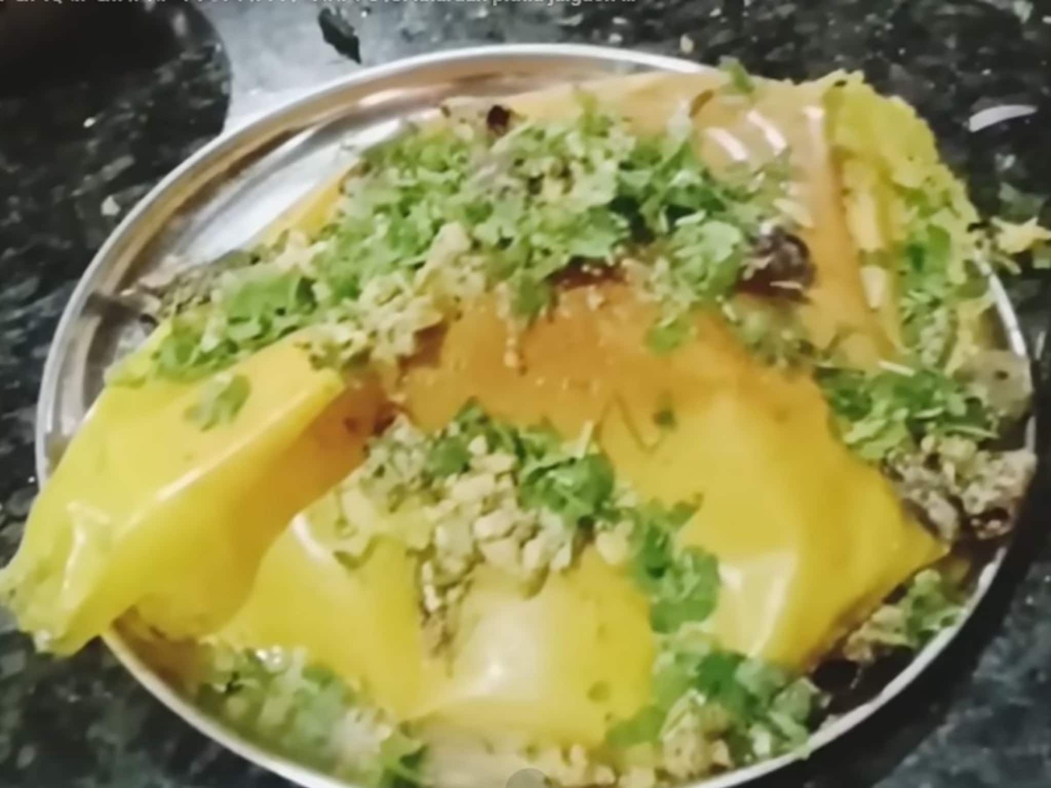 Recipe Video : खरडन पिठलं कधी खाल्लंय का? पिठल्याचा वेगळाच प्रकार, भलतंच टेस्टी