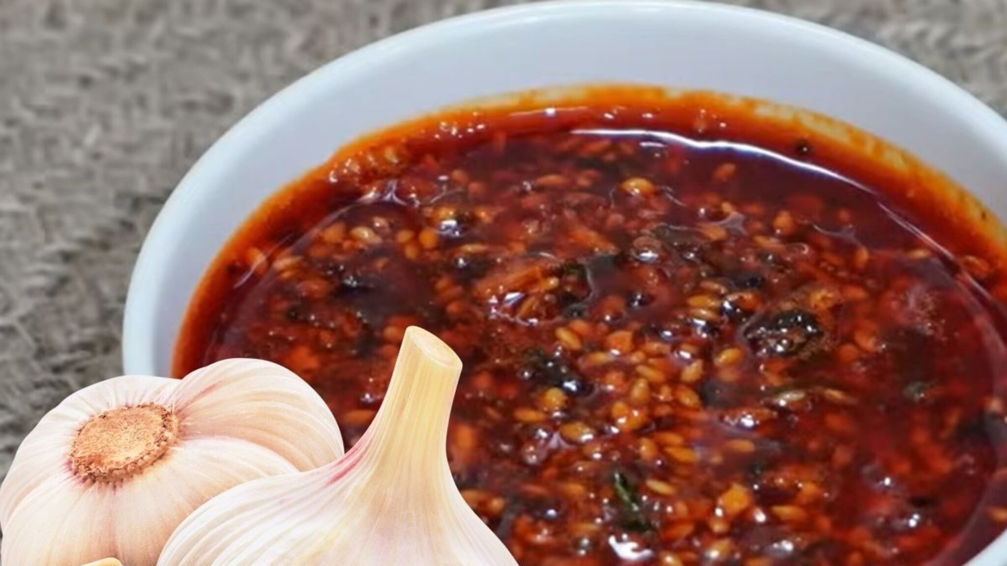 Garlic Recipe Video : लसूण चटणी नेहमीच खाता ओ, आता ट्राय लसणीचा भुरका