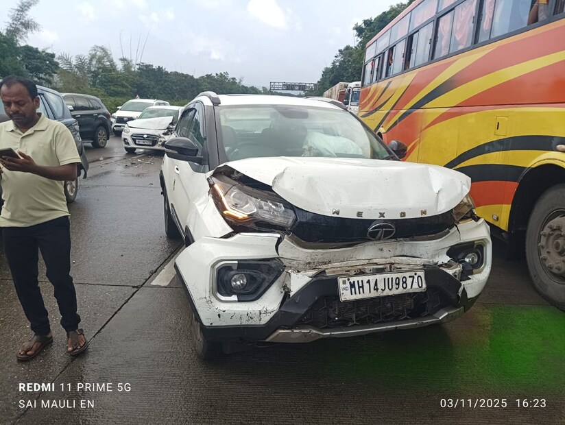 घटनास्थळी रेस्क्यू टीम तत्काळ दाखल झाली असून, बचावकार्य सुरू आहे.