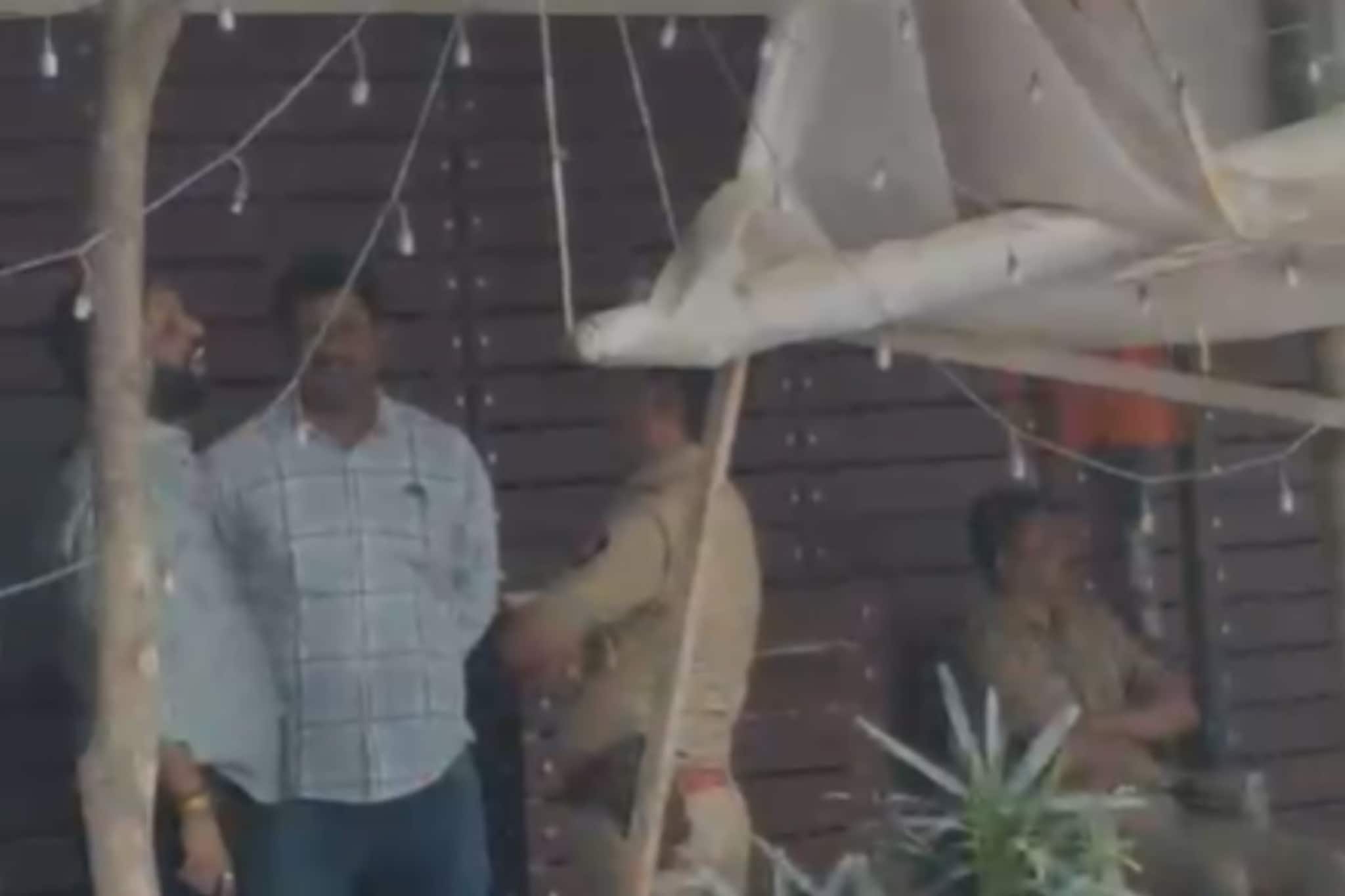 अमित ठाकरेंच्या घराबाहेर पाच तास पोलीस ताटकळले, पण नोटीस काही स्वीकरली नाही