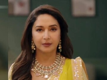 पूजा दीदीपेक्षा ग्लॅमरस दिसतात माधुरी दीक्षितच्या सख्ख्या बहिणी, करतात काय?