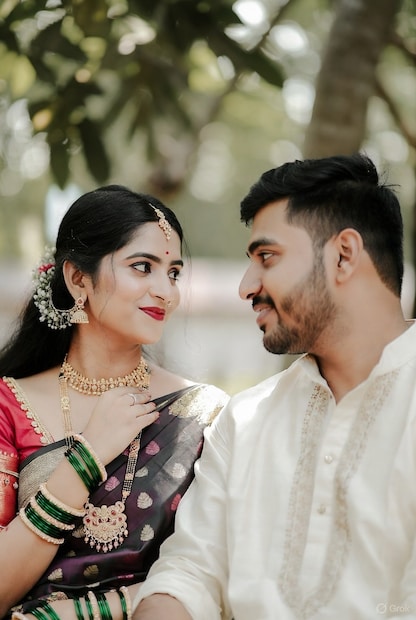 आता नवऱ्याला अहो अशी हाक का मारतात? यामागे कारण तर तसं तुम्हाला माहितीच असेल. पूर्वी पुरुष आणि महिलांच्या वयात खूप अंतर असायचं, त्यामुळे नाव घेऊन हाक मारण्याची प्रथा नव्हती.