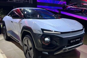 Mahindra ने आणली सुपरफास्ट Car, एका चार्जमध्ये मुंबई-पुणे 4 वेळा बिनधास्त फिरा