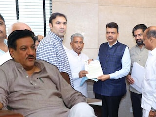 मनोहर शिंदे भाजपप्रवेश करण्याची शक्यता मनोहर शिंदे भाजपप्रवेश करण्याची शक्यता